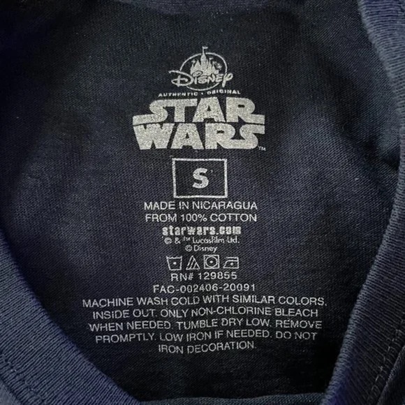 Disney Parks The Mandalorian Baby Yoda The Child Youth T-Shirt Size S Youth NWT - Picture 3 of 4